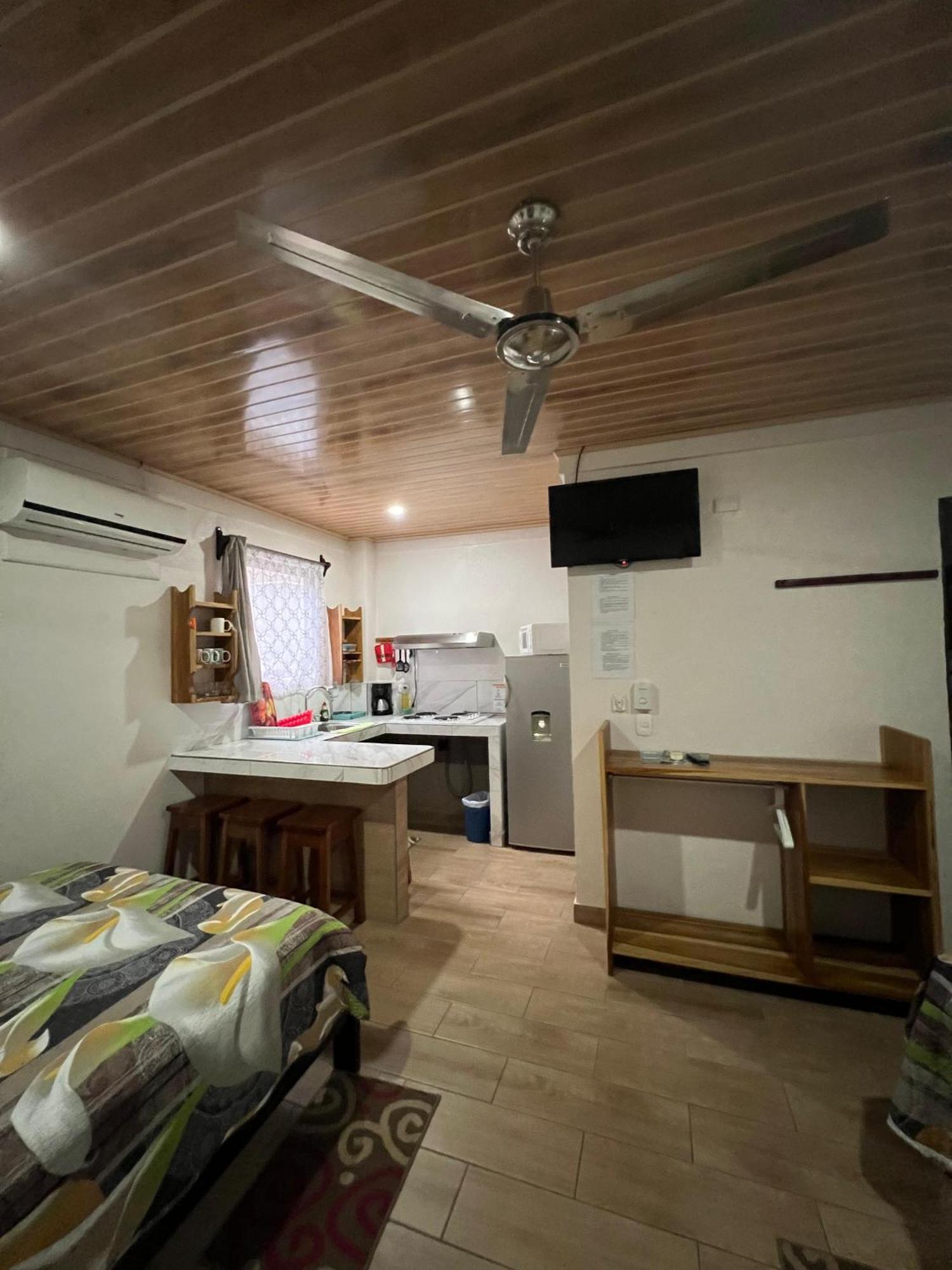 Tropical Mini-hôtel 2*